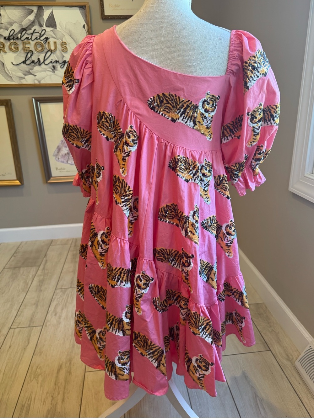 New! QUEEN OF SPARKLES Pink Sequin Tiger Print Asymmetrical Poof Sleeve Dress - Picture 10 of 12